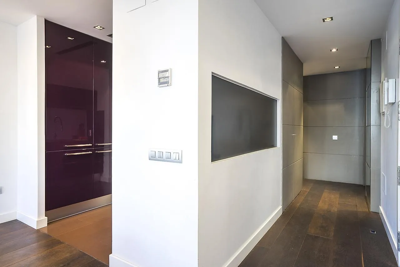 Friendly Rentals Palau Барселона 0*,  Испания