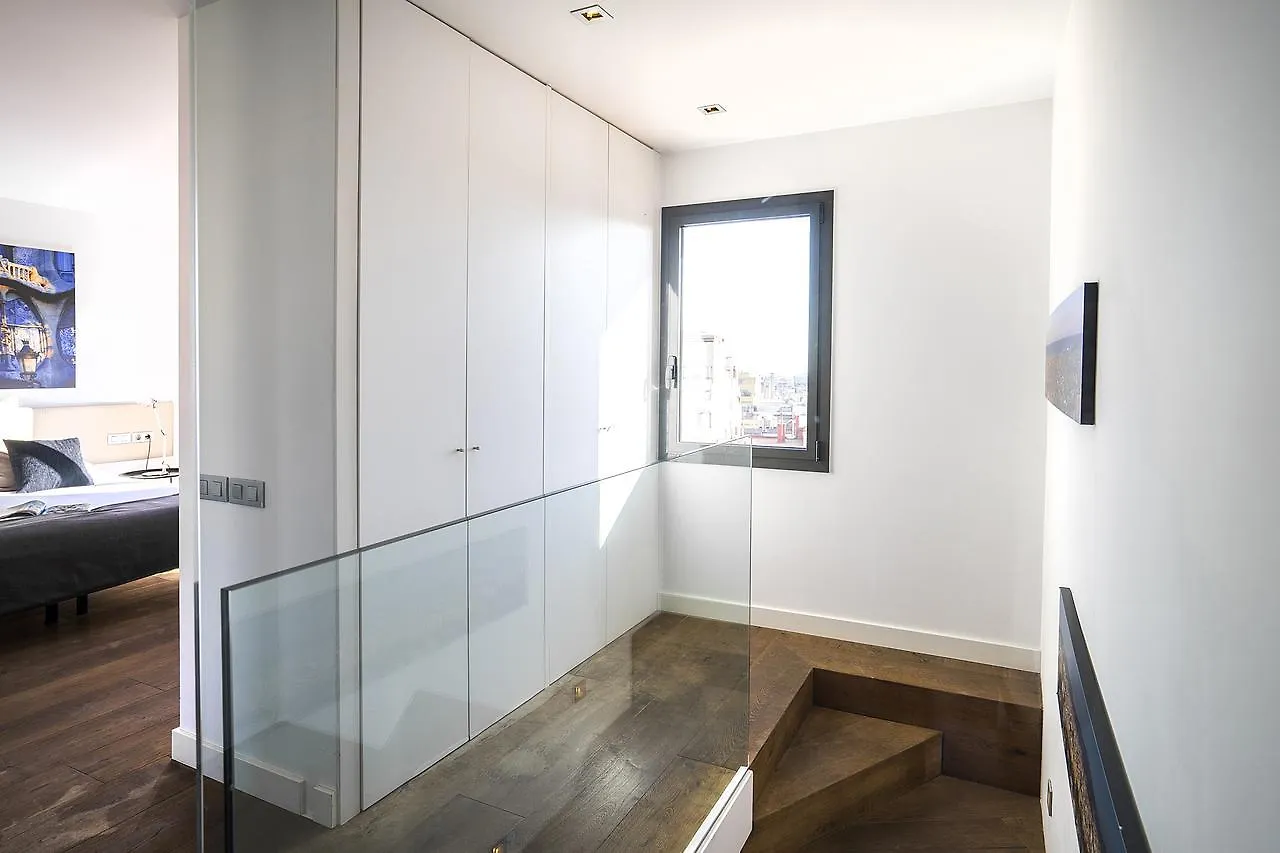 Friendly Rentals Palau Барселона 0*,  Испания
